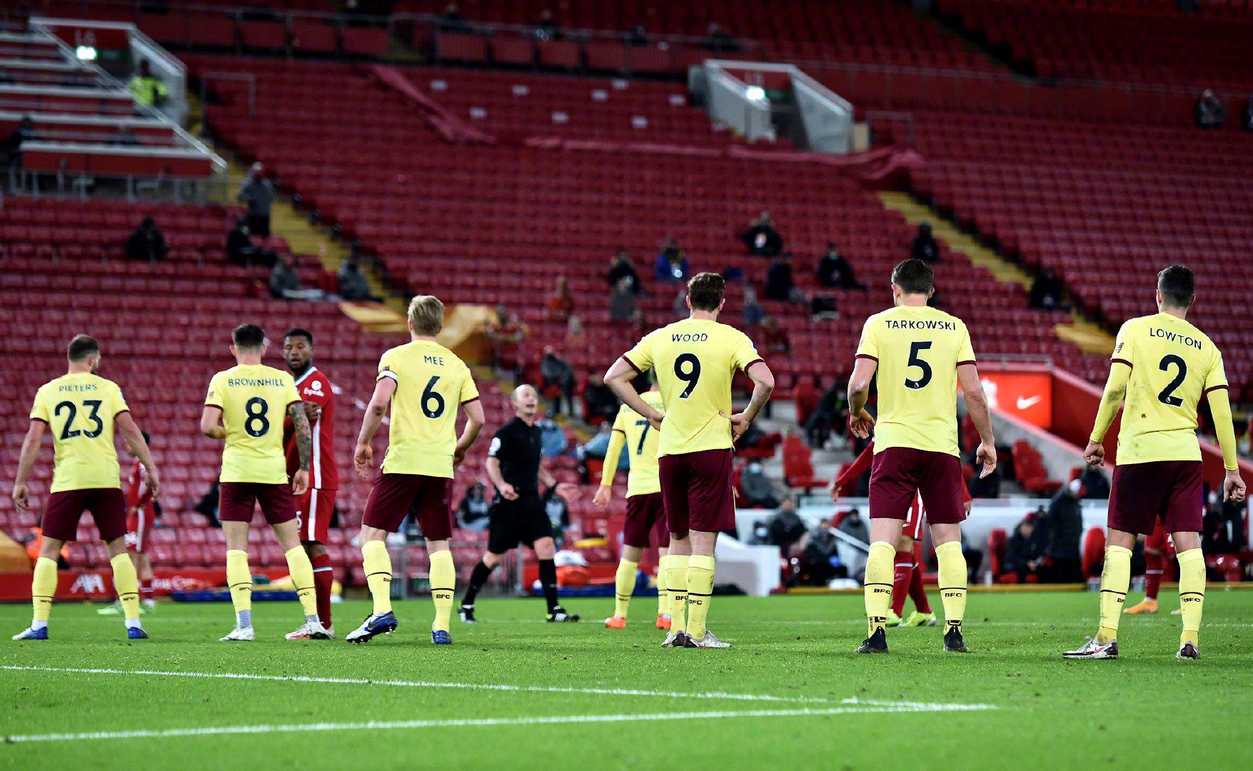 他在西班牙 他在西班牙